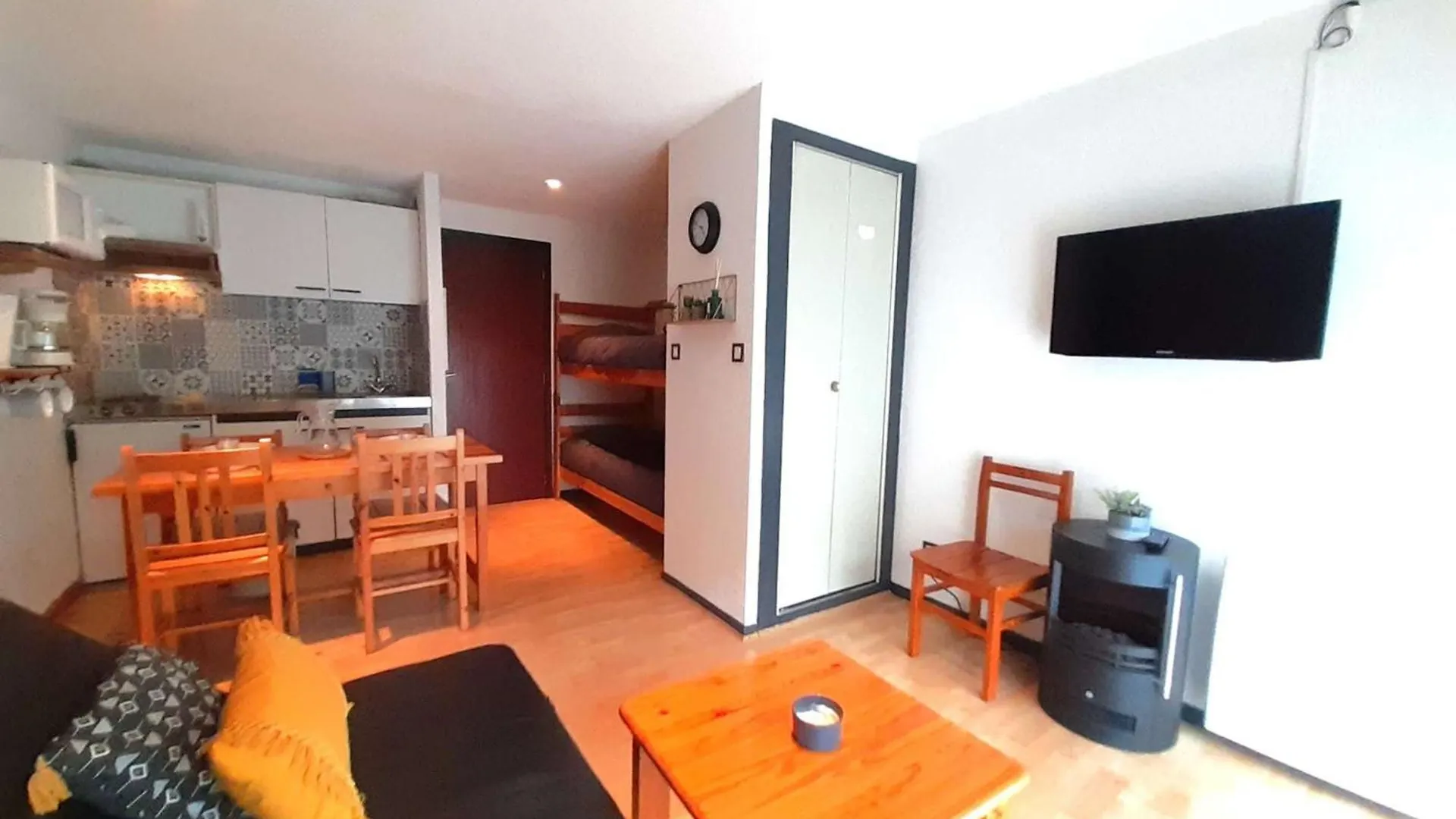 Charmant T2 Avec Terrasse Et Parking A Saint-Lary-Soulan - Fr-1-457-353 Francie